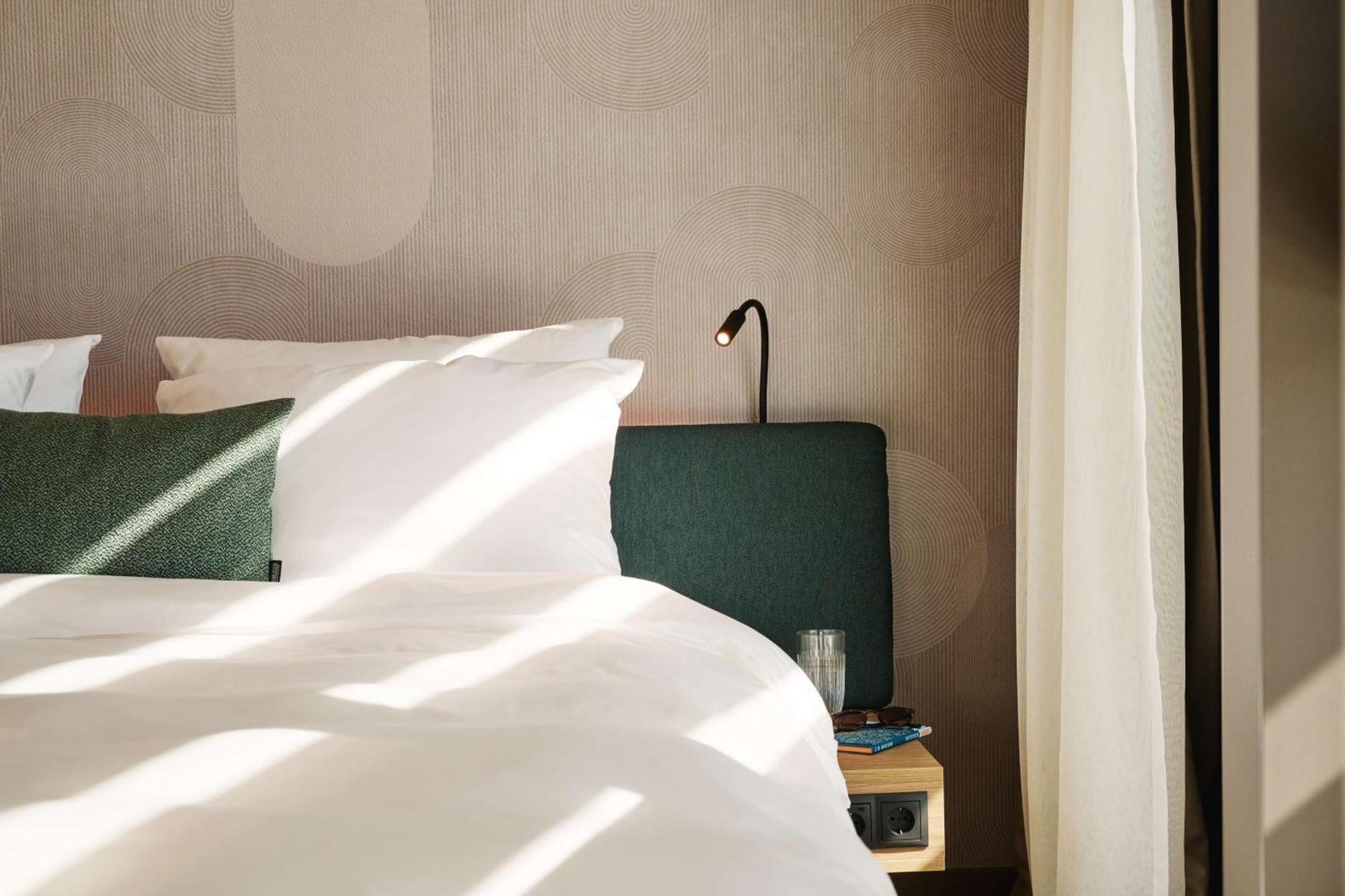 Hotel A By Adina Danube *